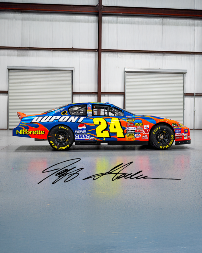 Bomber vintage NASCAR Dupont Jeff Gordon n°24 bleu, rouge et jaune en tissu épais - voiture Jeff Gordon 24