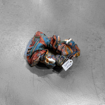 Chouchou Anaya en tissu upcyclé (coton), confection Maison Gaudy.