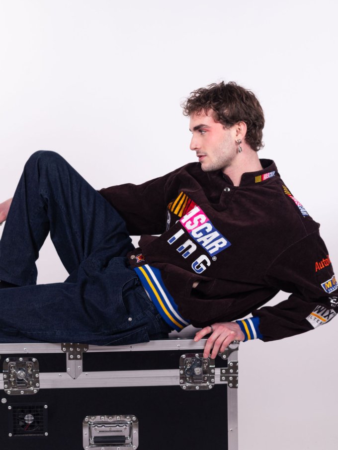 Veste bomber NASCAR vintage marron avec patchs brodés Racing - profil