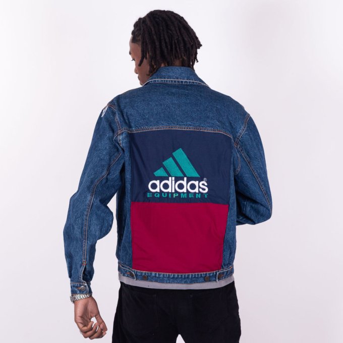 Veste en jeans upcyclée Adidas Equipment bordeaux et bleu marine avec logo brodé - dos