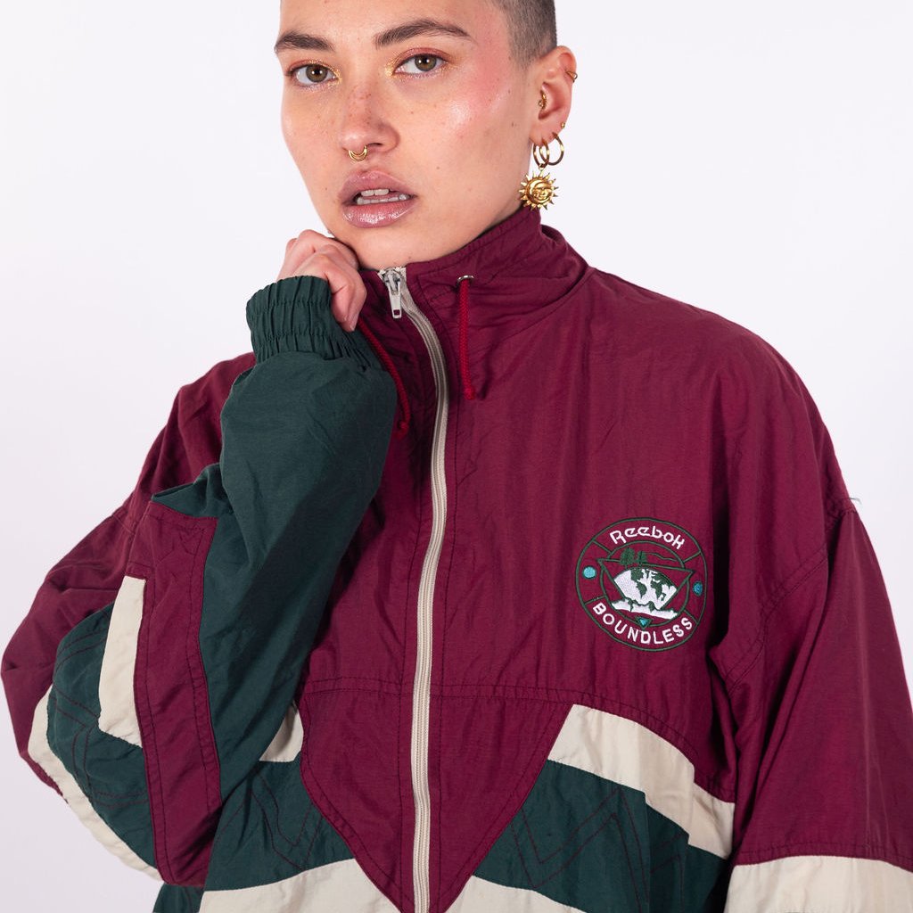 Veste Reebok vintage bordeaux crème et verte avec logo brodé et cordon de serrage - détails avant