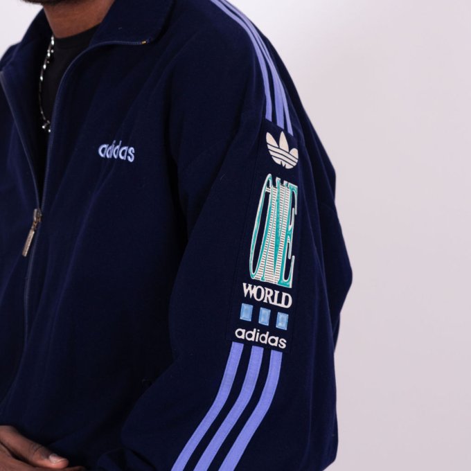 Veste Adidas One World bleue et bande bleu année 80 - détail